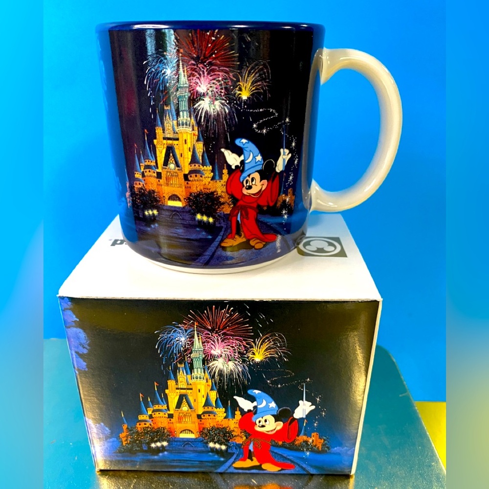 DISNEY STORE EXCLUSIVE 1993 NWT TOKYO DISNEYLAND 1983-1993 10 YEARS CERAMIC MUG